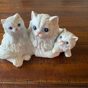Charming Cream Cat Figurine Trio